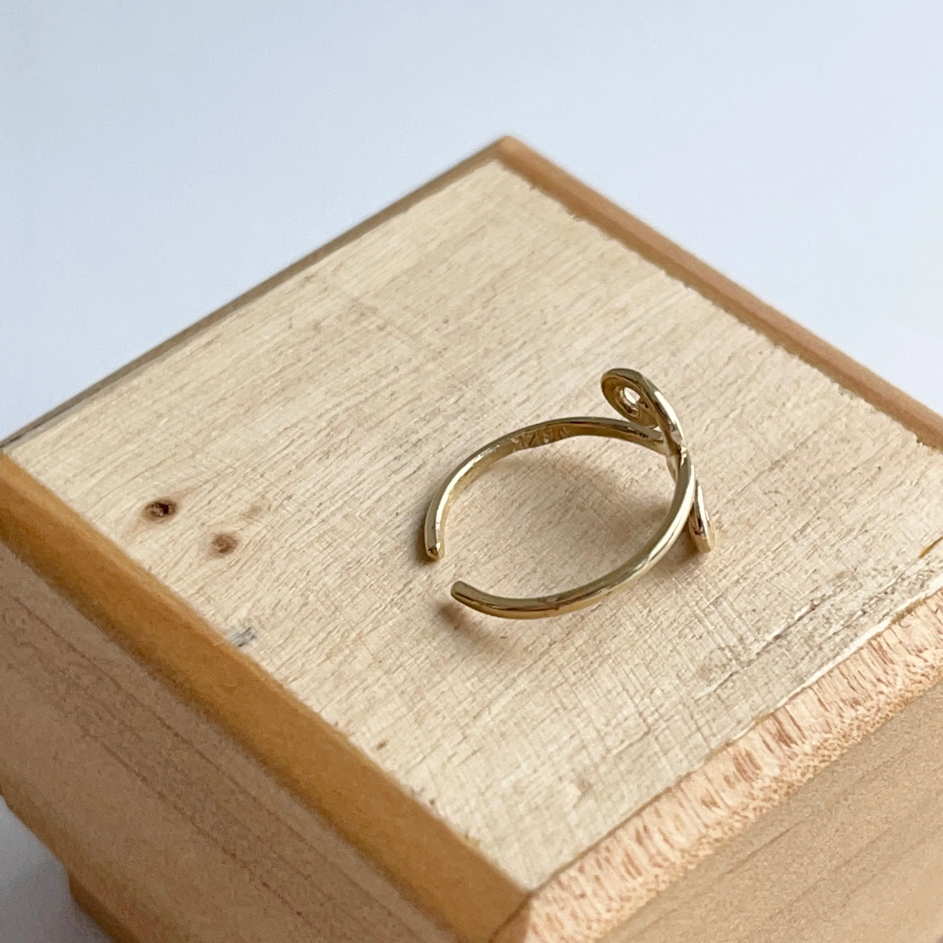 14KT Yellow Gold Swirl Design Toe Ring