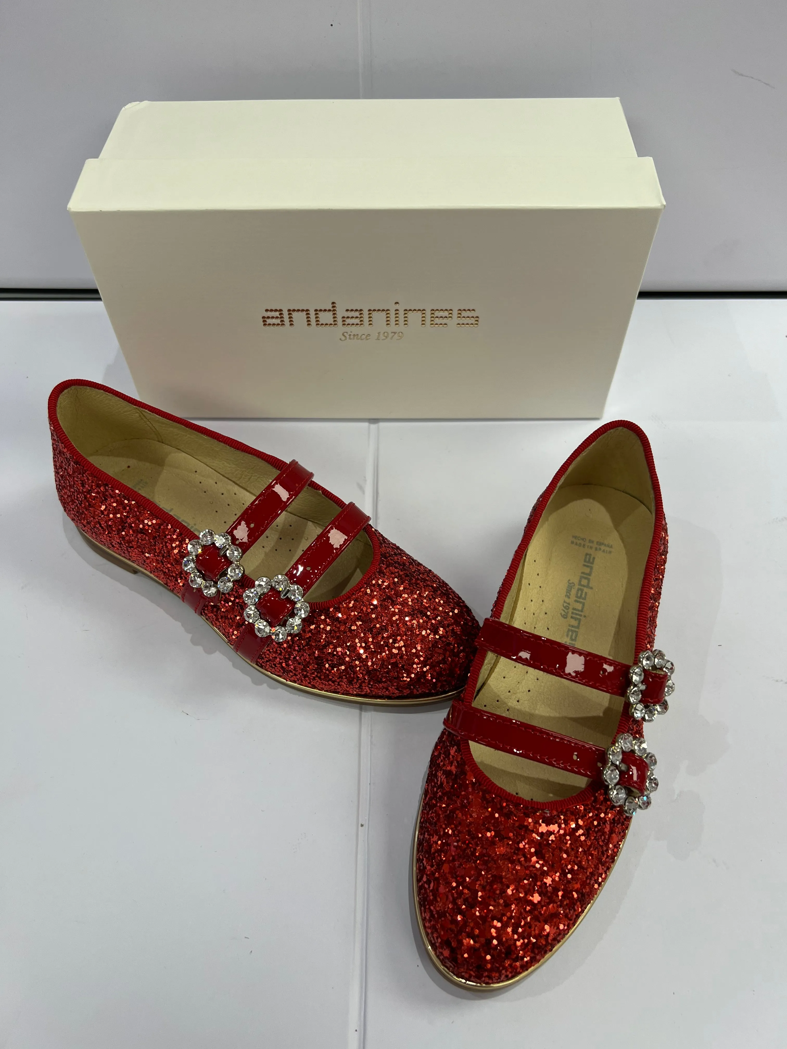 202990 RedGlitter Diamond Buckle by Andanines