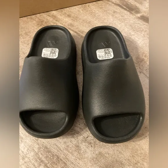 Adidas Yeezy Slides,  New in Box, Size 10k