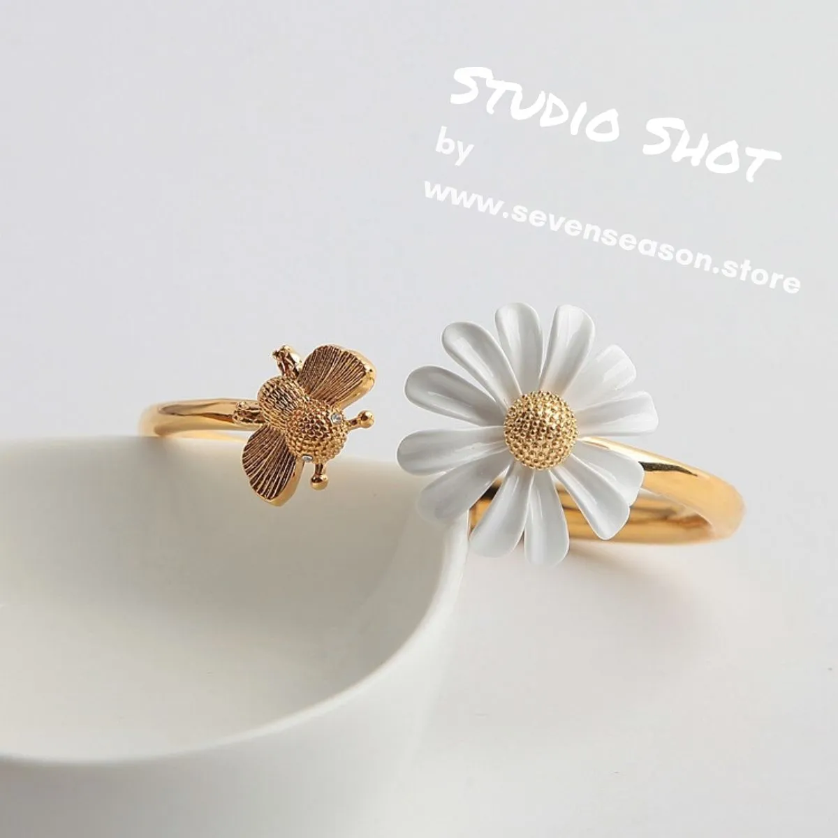 All Abuzz Bee Open Hinged Cuff