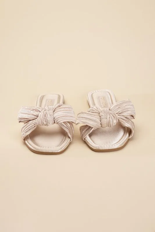 Bow Flat Slides