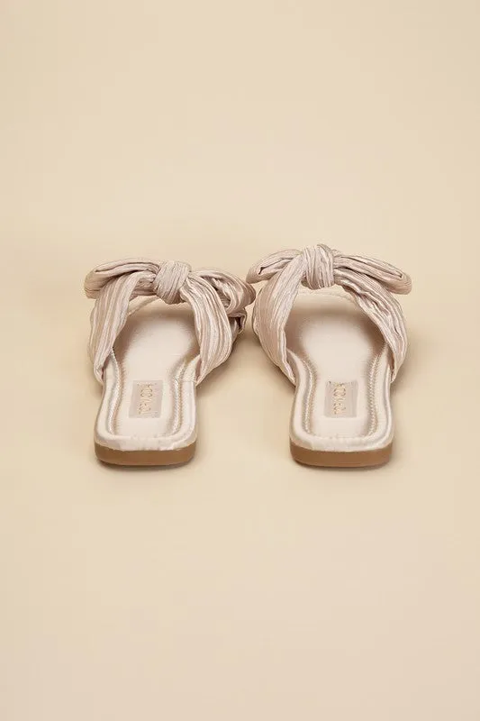 Bow Flat Slides