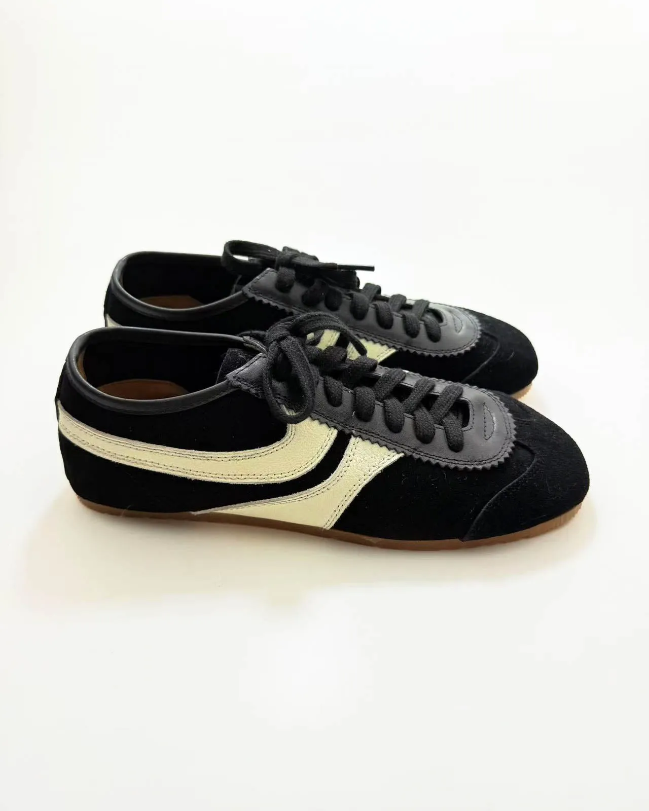 Color Block Tied Sneakers