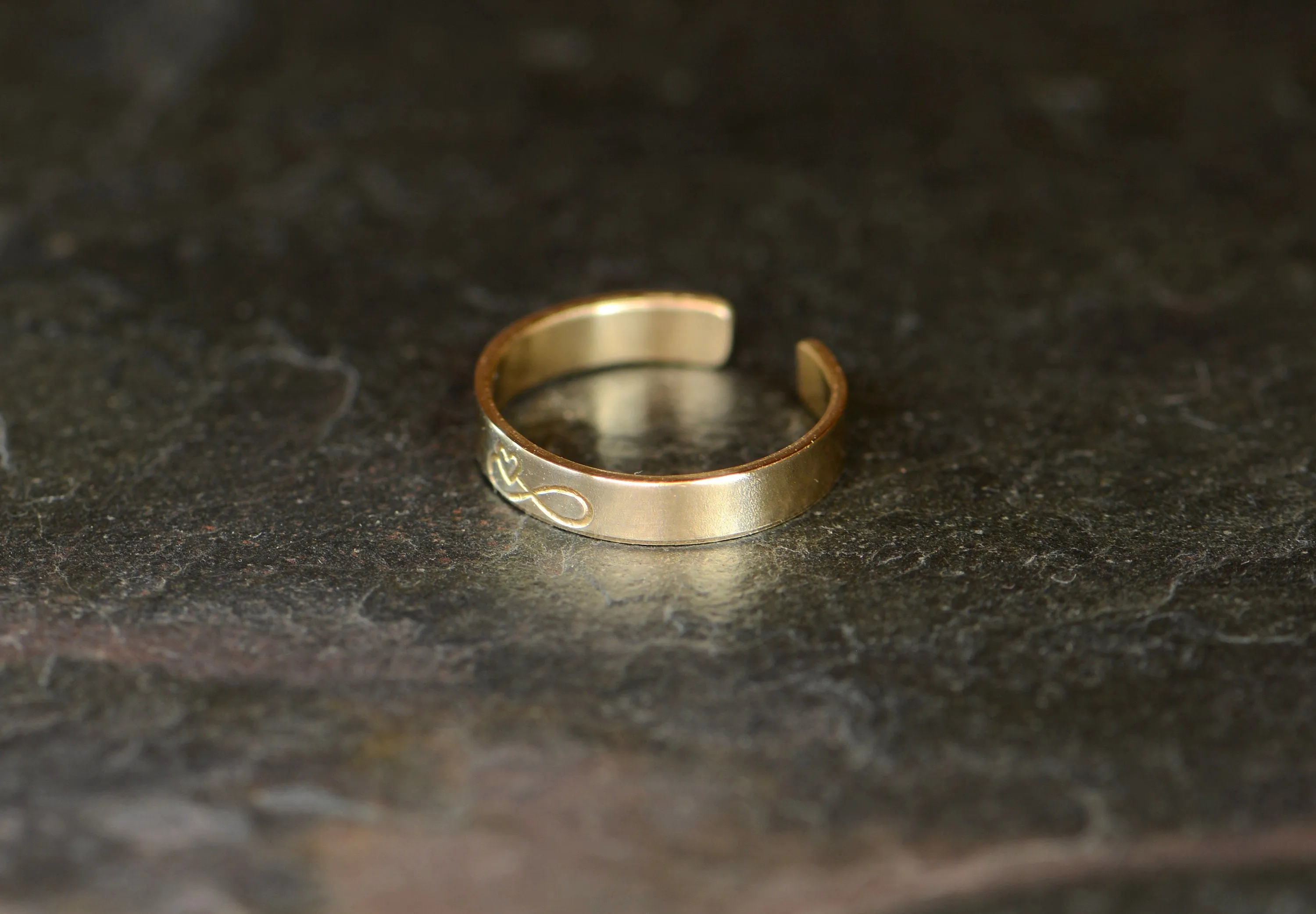 Dainty 14k gold toe ring with infinity and heart - dainty and solid gold