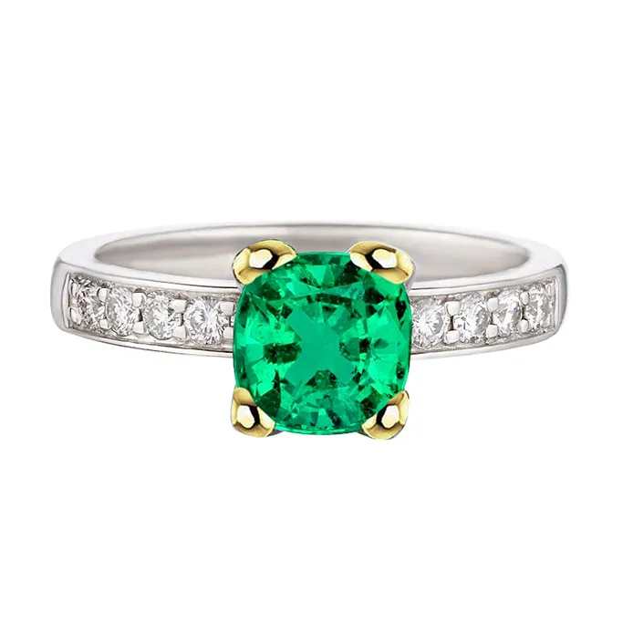 Elegant Gemstone Wedding Ring Green Emerald AAA