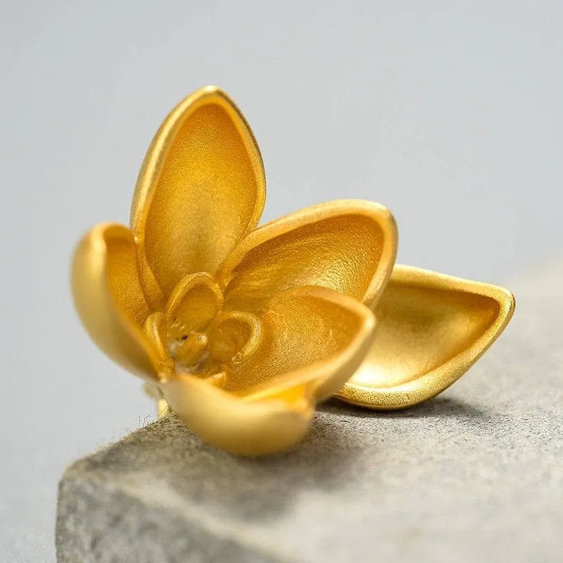 Elegant Magnolia Flower Pendant