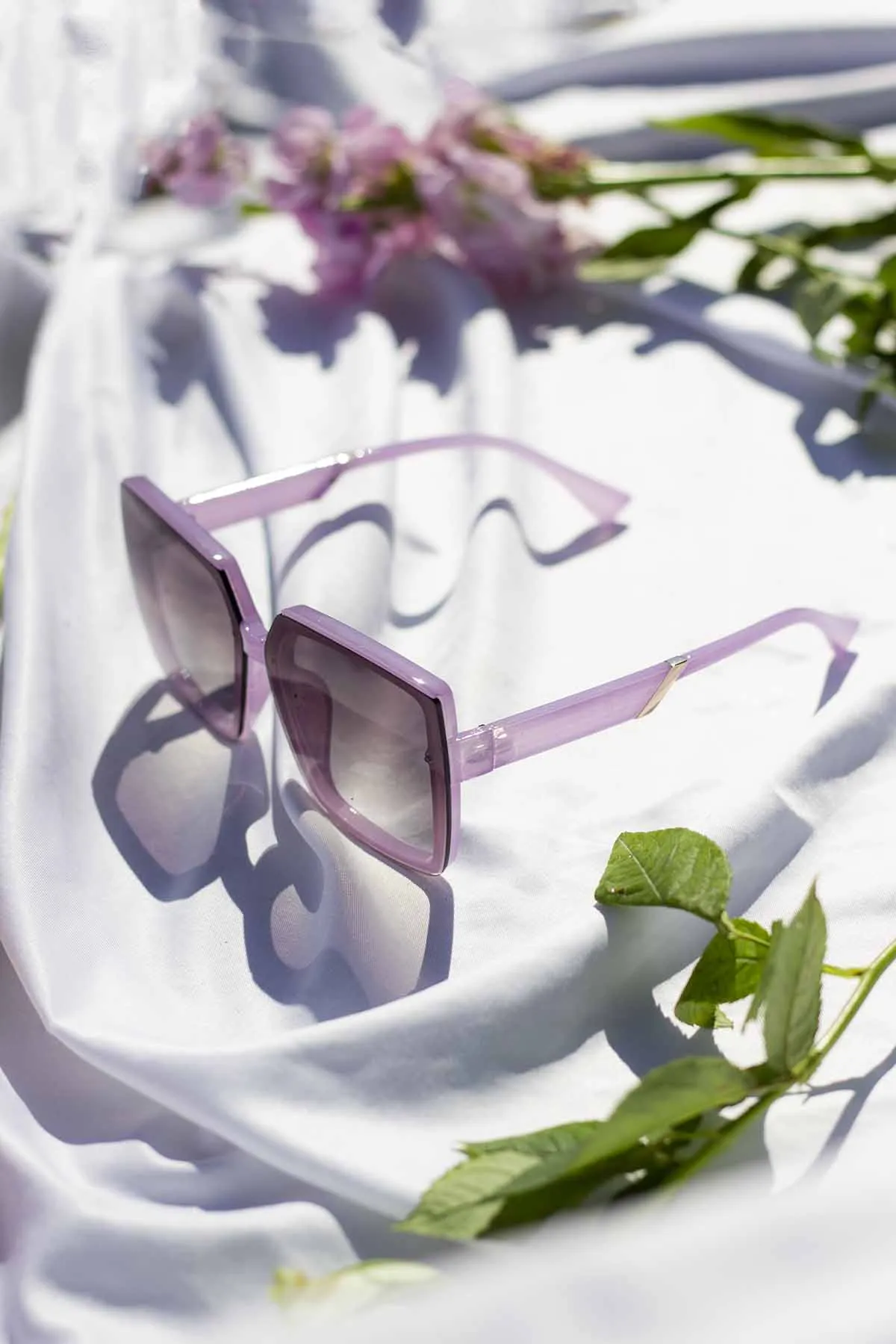 Front Lens Chunky Square Angled Sunglasses