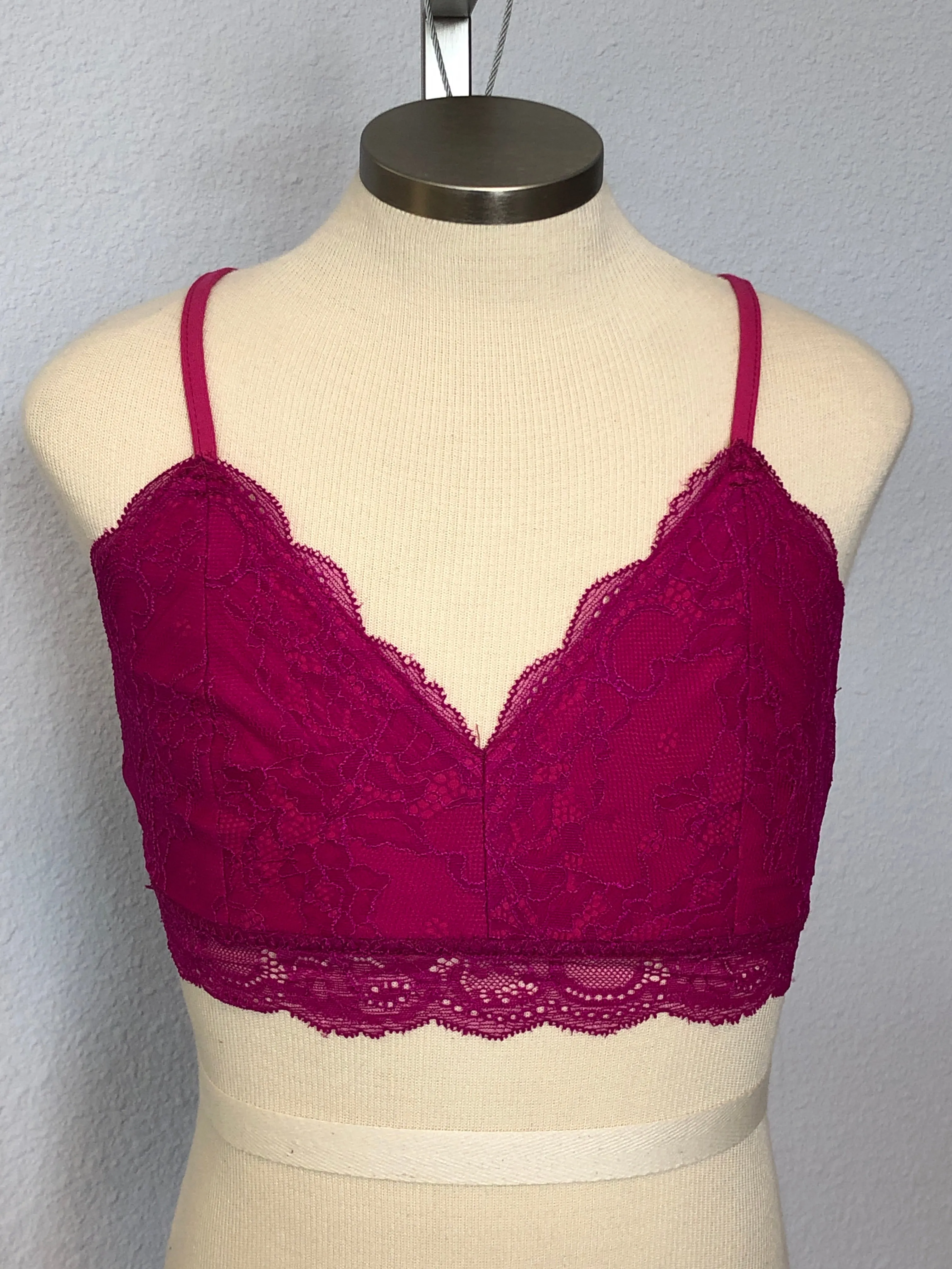 LACE V BRALETTE