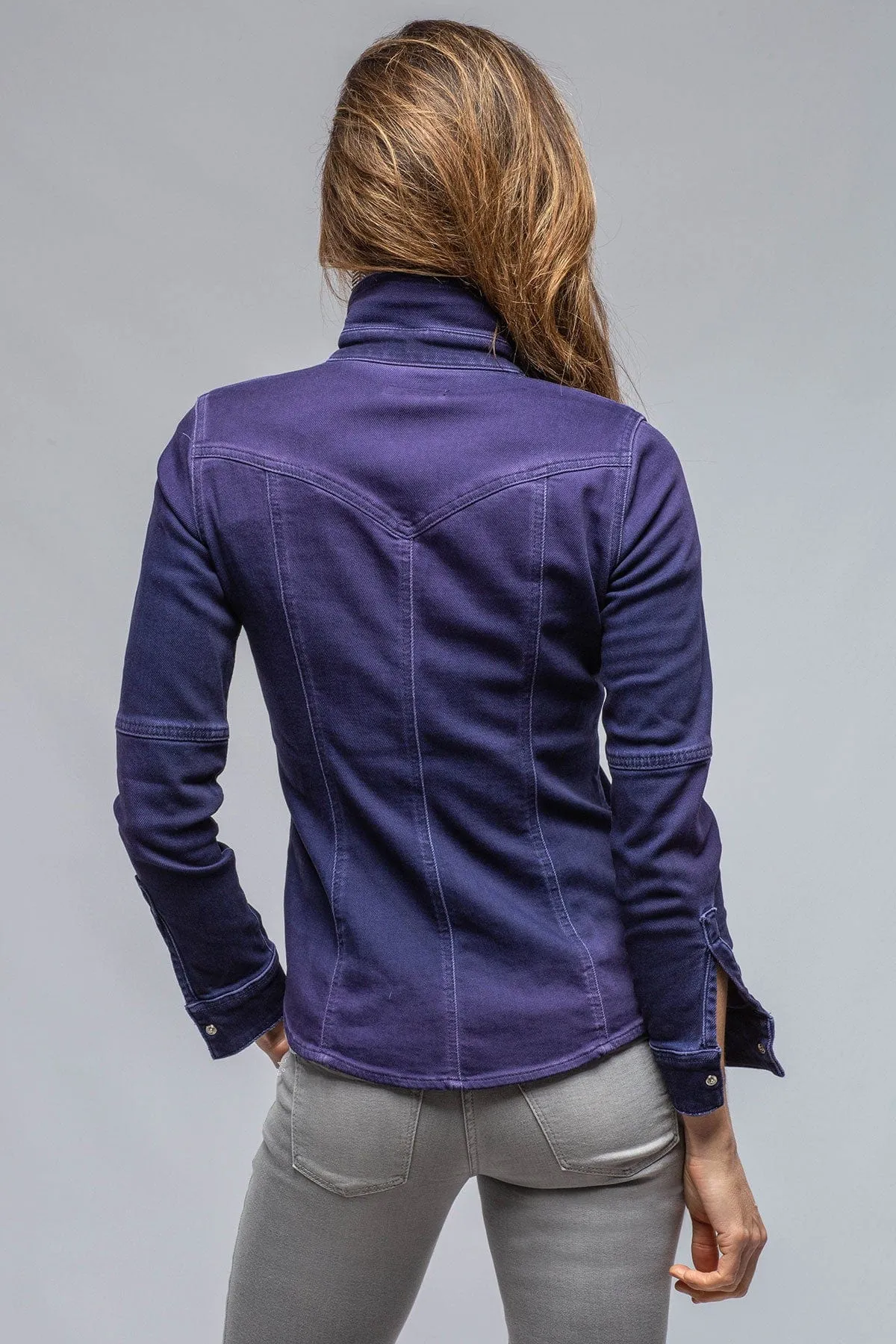 Maddi Fitted Western Snap Shirt In Blueberry