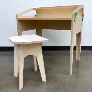 Makers Unite Desk