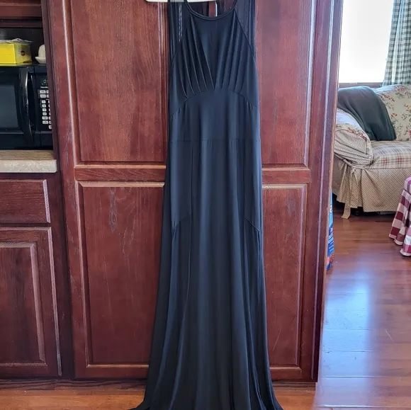 Miusol Elegant Black Formal Dress Size Medium