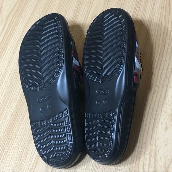 New Crocs Camo Printed Slides Men Size 13M.