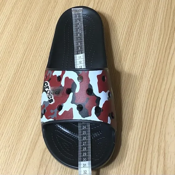 New Crocs Camo Printed Slides Men Size 13M.