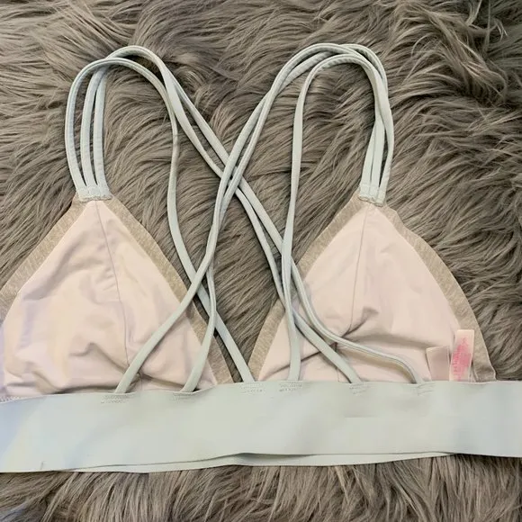 NWOT Victoria’s Secret‎ PINK Strappy Bralette, Med