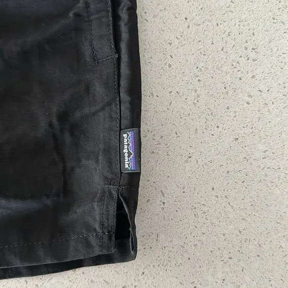 NWT Patagonia Barely Baggies Black Shorts XL 2 1/2 inches Slim Fit Drawstring