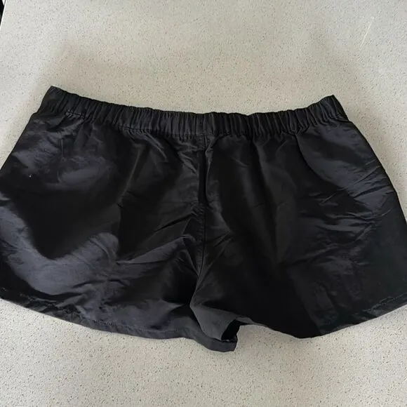 NWT Patagonia Barely Baggies Black Shorts XL 2 1/2 inches Slim Fit Drawstring
