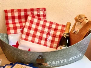 PARTY BOAT