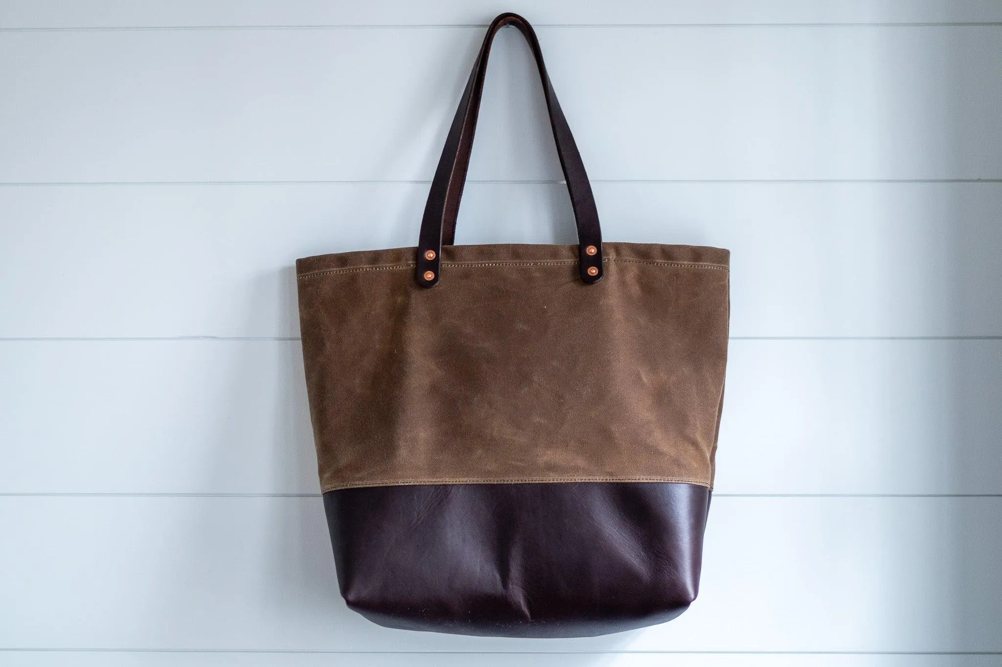 Private Label Field & Boat Tote