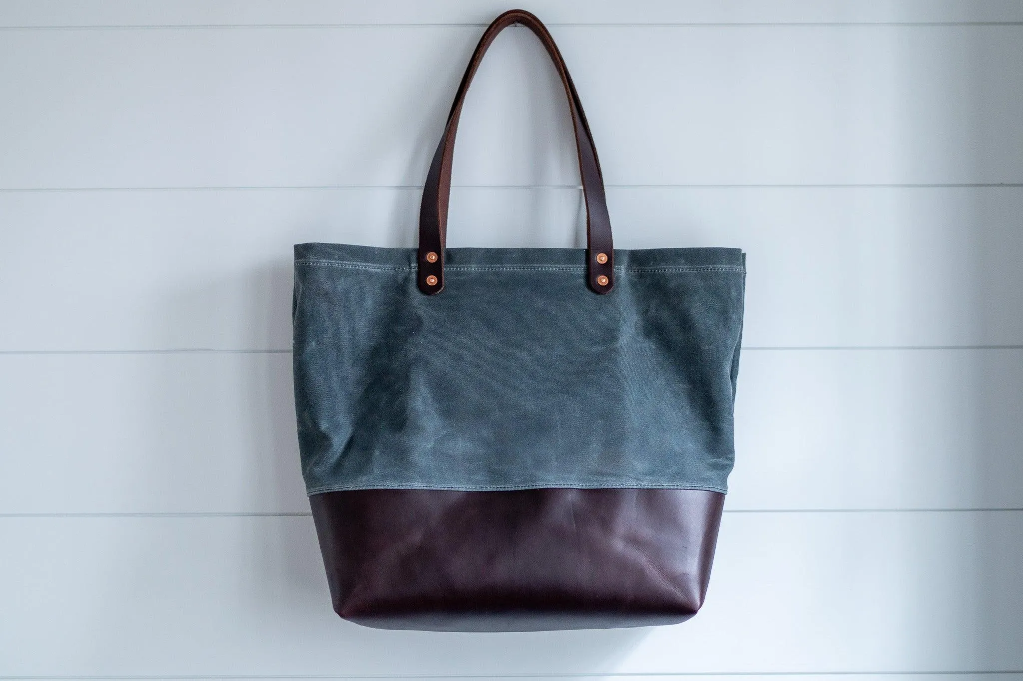 Private Label Field & Boat Tote
