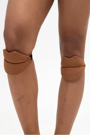 Queen Slides Lips Kneepads 2.0 - Mocha