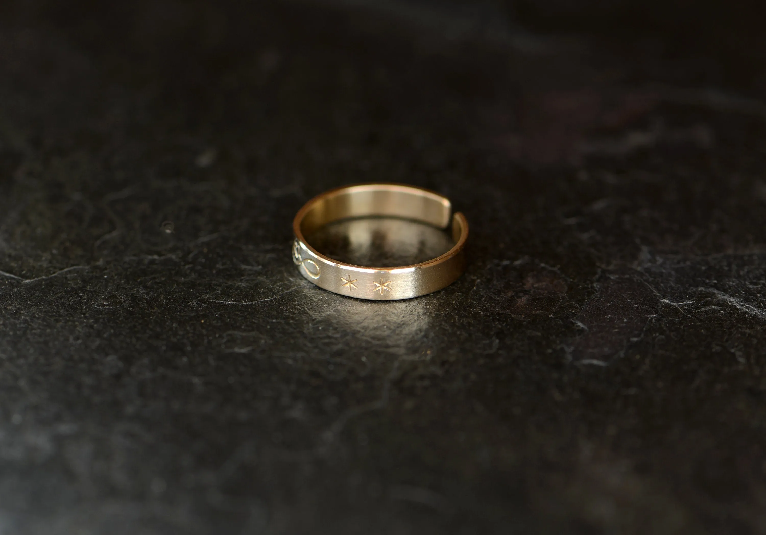 Solid 14k gold toe ring with heart to infinity and stars