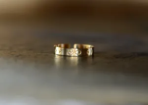 Solid 14k gold toe ring with heart to infinity and stars