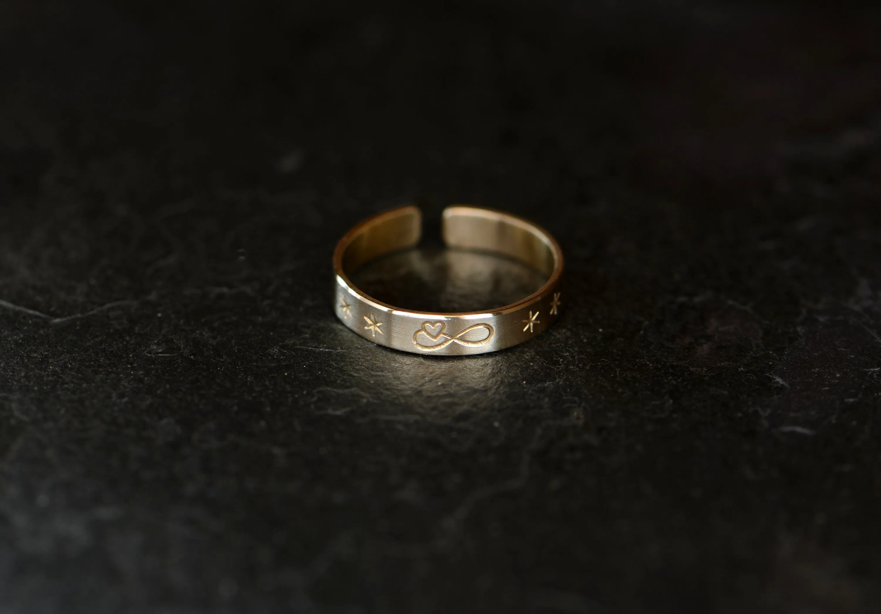 Solid 14k gold toe ring with heart to infinity and stars