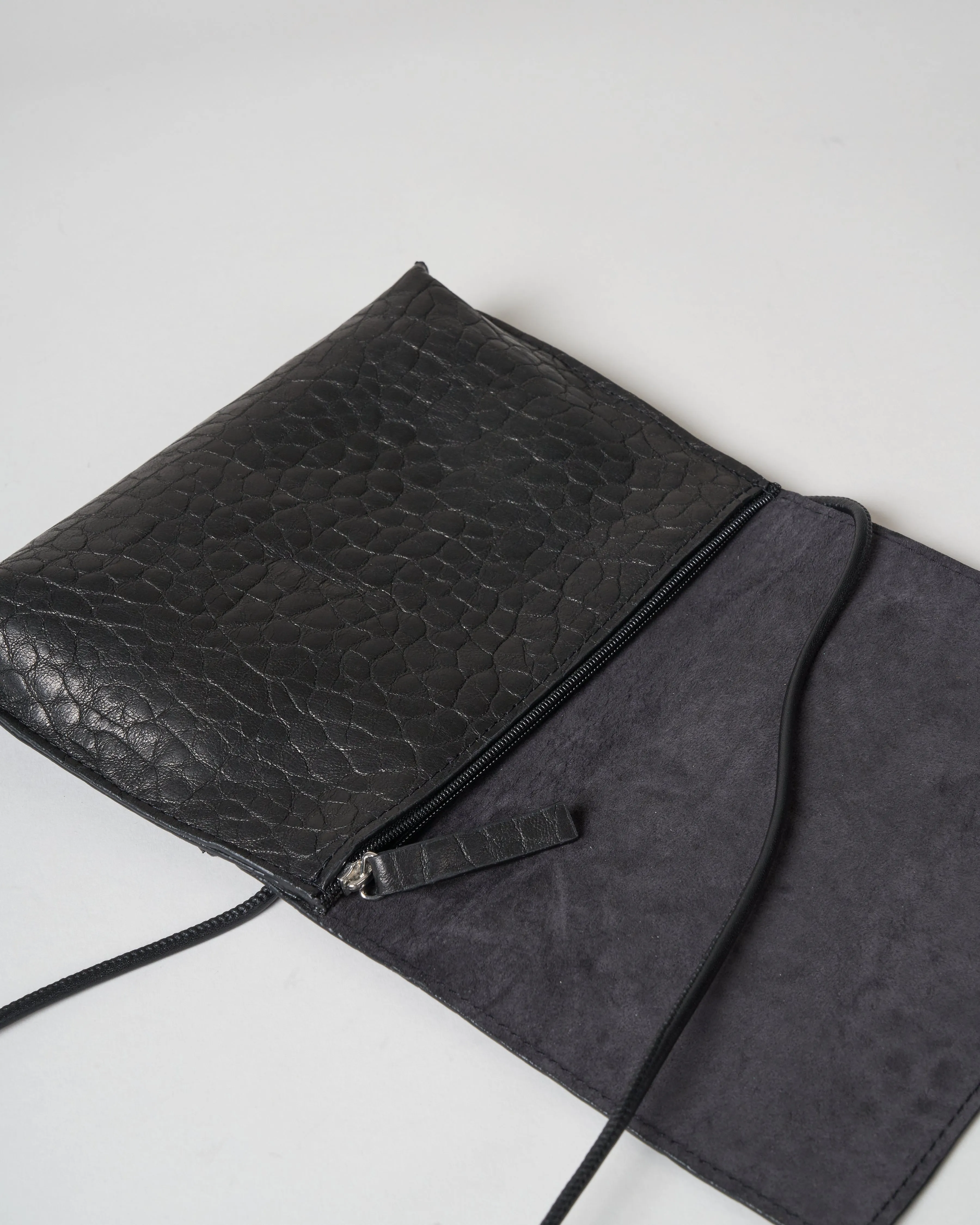 strappy foldover - licorice pebble