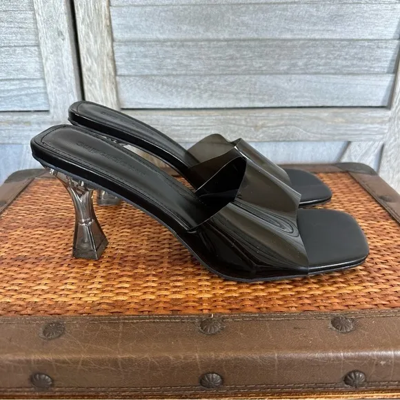 SUPERDOWN JACEY HEEL IN BLACK
