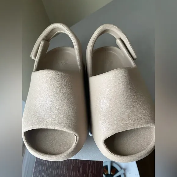 Toddler Yeezy Slides