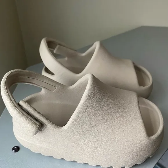 Toddler Yeezy Slides
